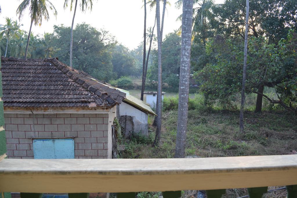 Vailankanni Guesthouse Morjim Exterior photo